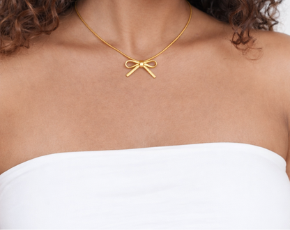 Bow necklace