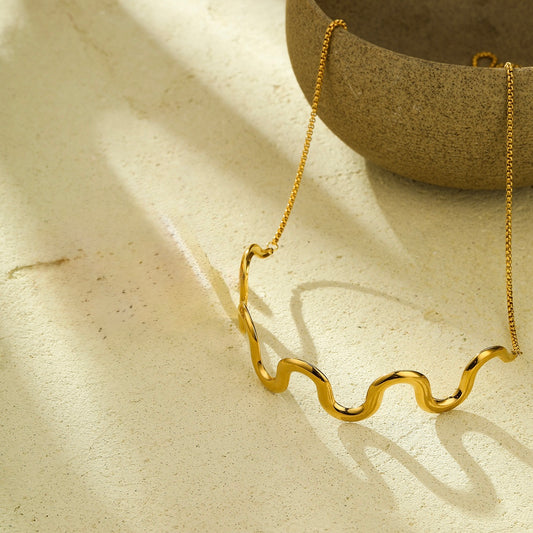 Waves choker necklace